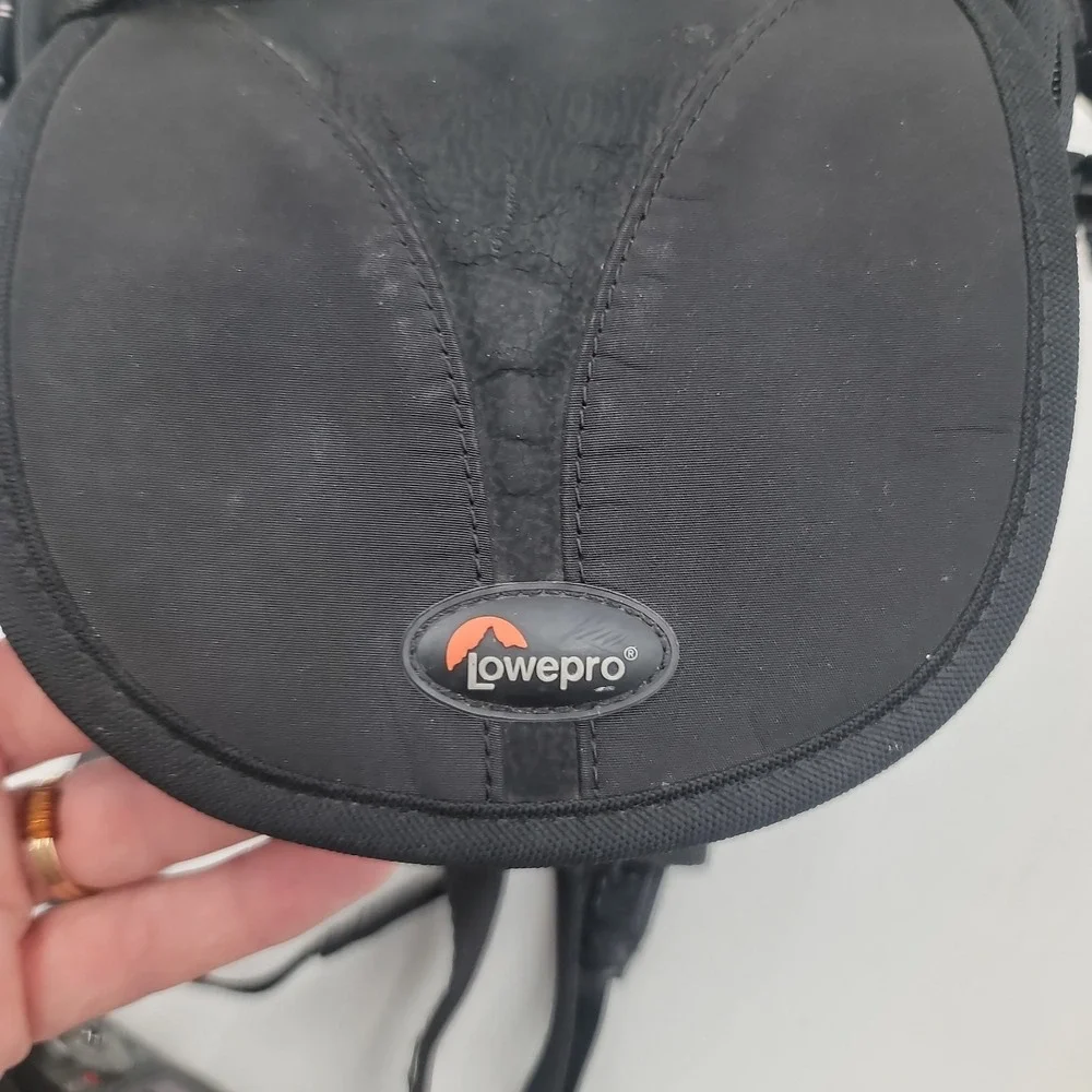 Kodak Easyshare DX6490 Camera With Bag‎ UNTESTED